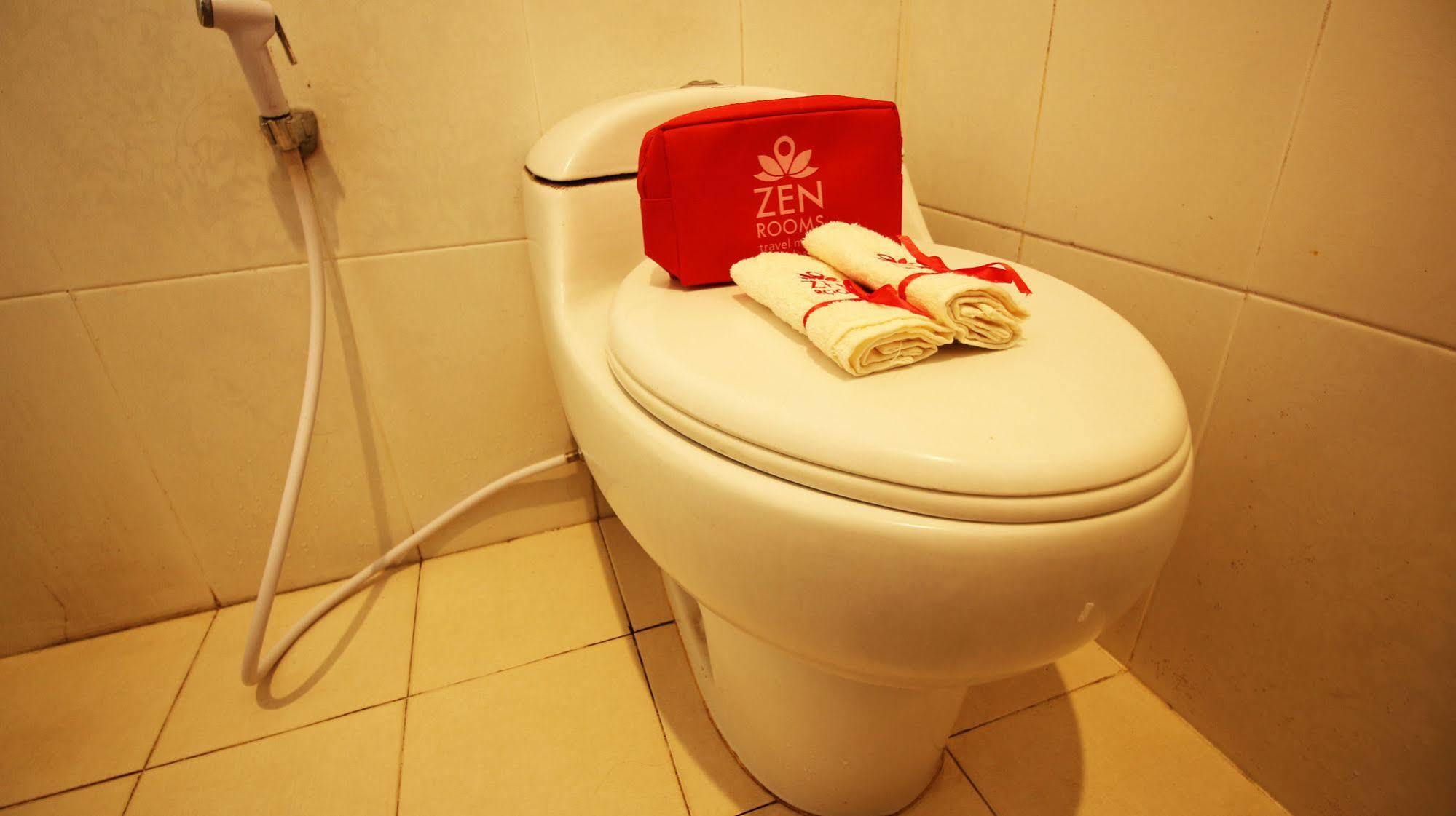 Zen Rooms Grand Hotel Lembang Esterno foto