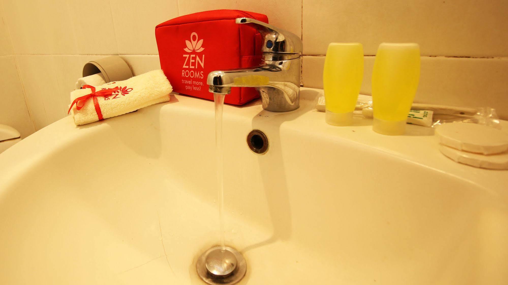 Zen Rooms Grand Hotel Lembang Esterno foto